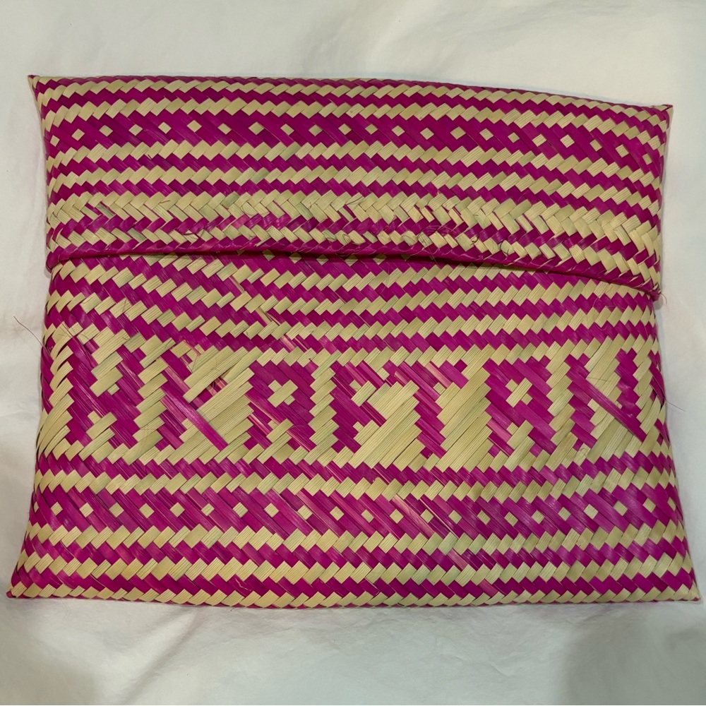 Pippa Holt straw clutch never used.